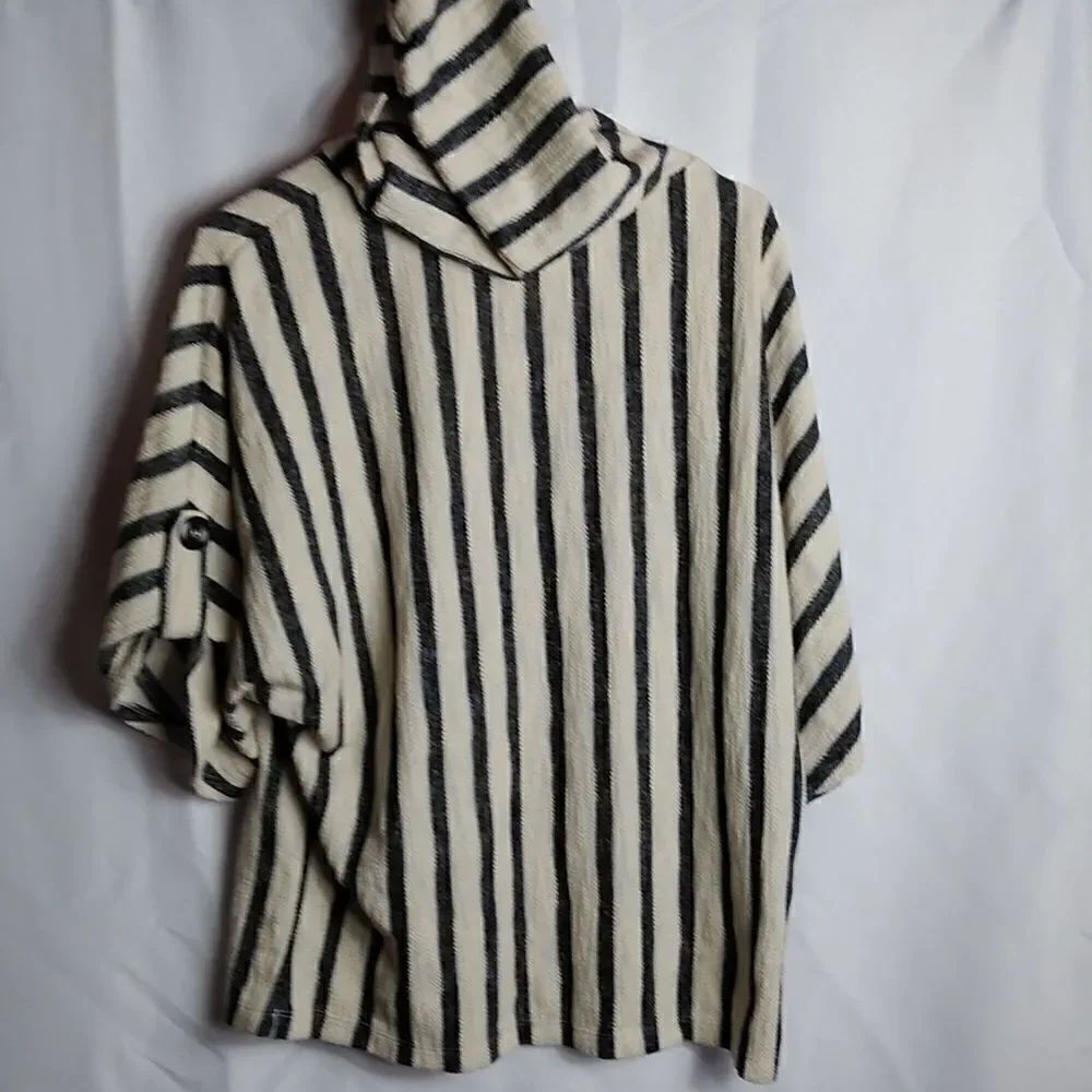 Per Seption Concept hooded tunic - Picture 3 of 4